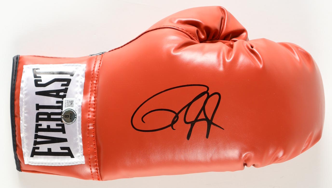 Roy Jones Jr. Signed Everlast Boxing Glove (Beckett)