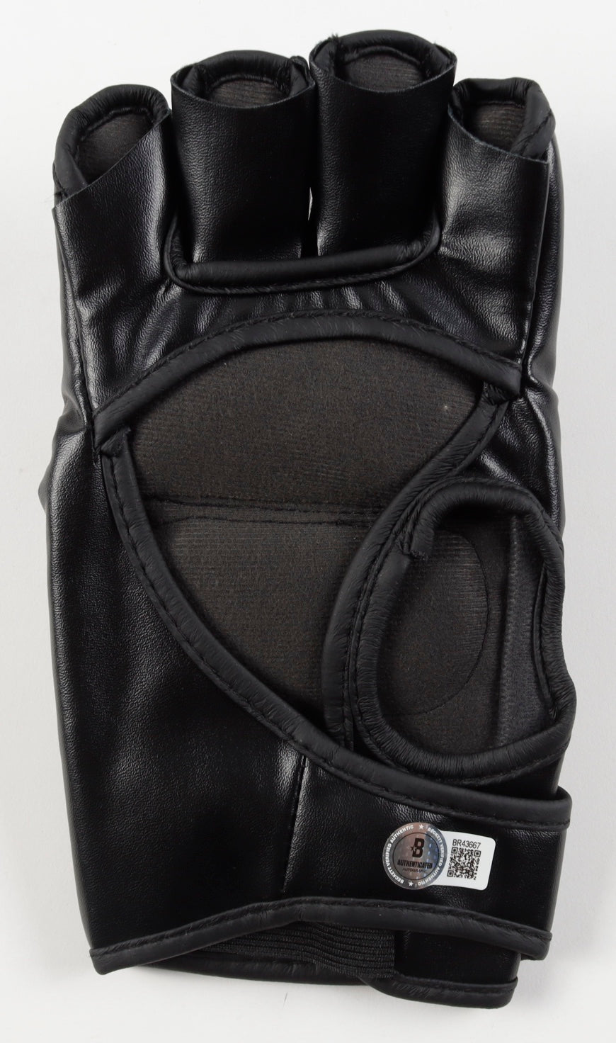 Royce Gracie Signed Custom Brazil MMA Fight Glove Inscribed "UFC 1, 2 & 4 Champ" (Beckett)
