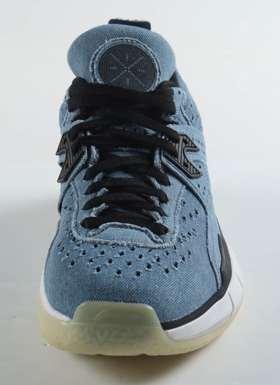 Dwyane Wade Autographed Li-Ning Basketball Shoe | Fanatics & Beckett Certified | NBA Hall of Fame Memorabilia