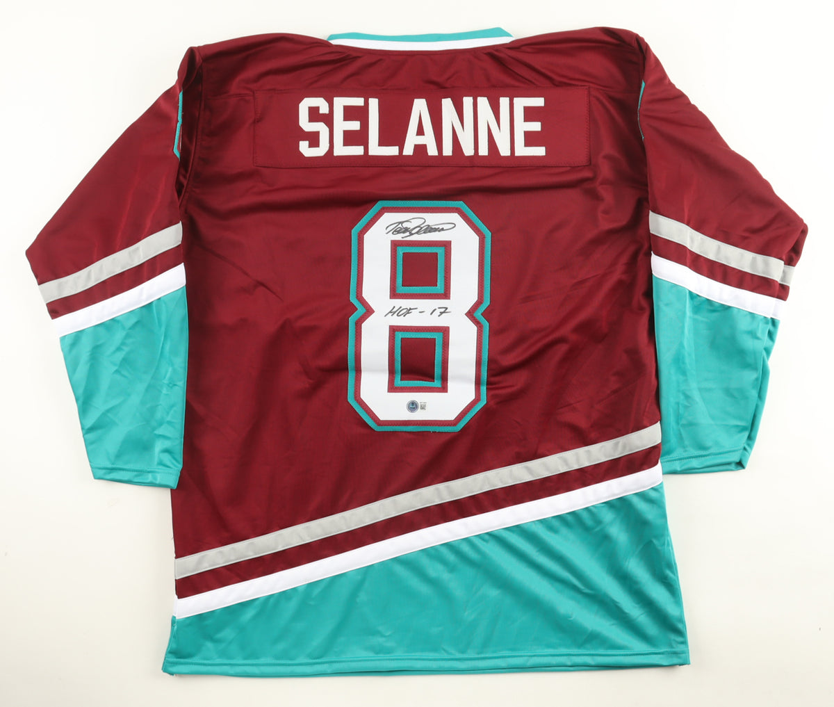 Teemu Selanne Signed Jersey Inscribed "HOF - 17" (Beckett)