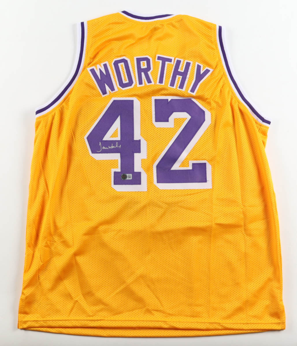 James Worthy Signed Jersey (Beckett)