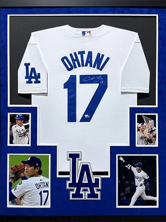 Autographed Sports Memorabilia
