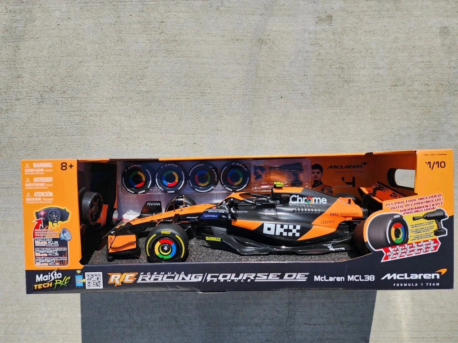 Maisto Tech 1:10 Formula 1 McLarenR/C Lando Morris #4 w/extra wheels