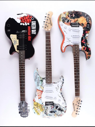 Autographed Entertainment Memorabilia